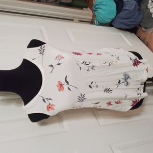 White blouse with flowers XS Old Navy